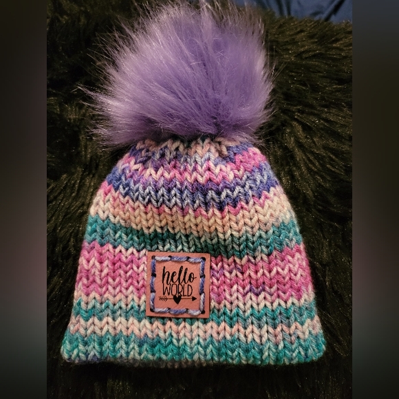 "Hello World" Handmade Pom-Pom Beanie Hat, approx 0-9 month - Picture 1 of 2